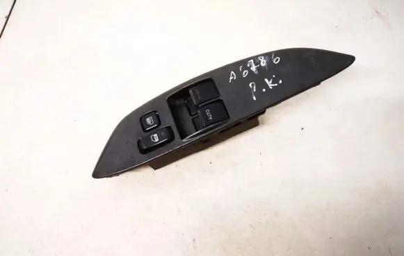 Toyota Yaris Electric window control switch