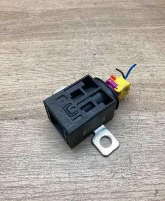 Audi Q7 4L Battery relay fuse 4F0915519