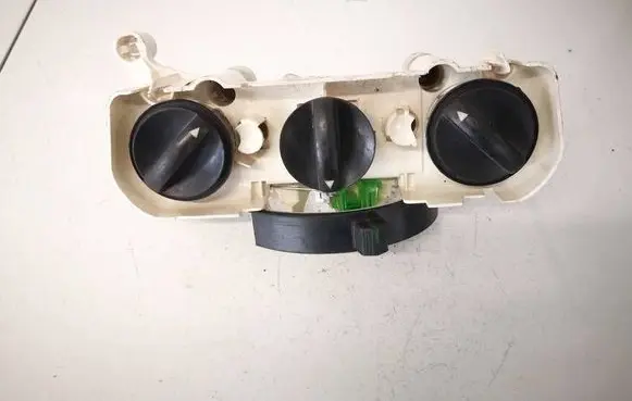 Toyota Corolla E120 E130 Climate control unit 5590002180
