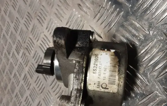 Fiat 500L Vacuum pump 55221036