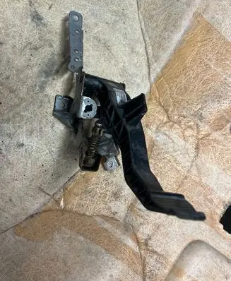 Volvo C30 Clutch pedal 30760723 8N517B633CB