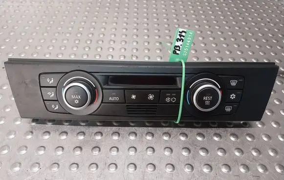 BMW 1 E82 E88 Climate control unit 9242409