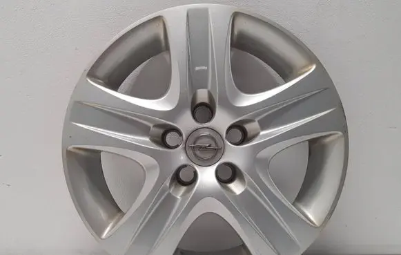 Opel Astra H R16 wheel hub/cap/trim 13282335 13282336