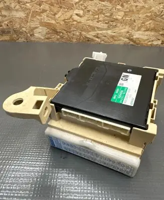 Toyota Auris E180 Comfort/convenience module 8922102350 MB2380008585