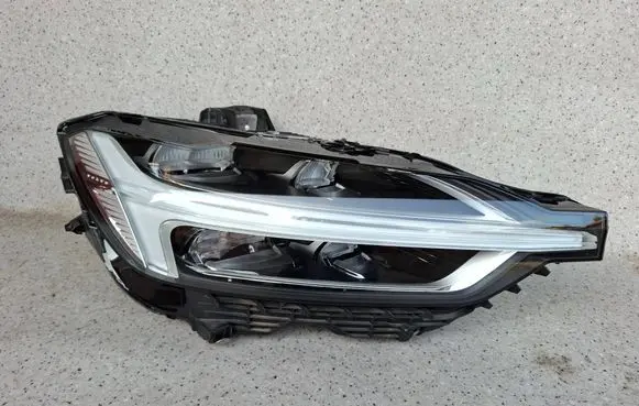 Volvo XC60 Headlight/headlamp 31420418 1008170837 40000000896742
