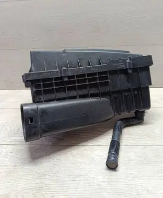 Volkswagen Sharan Air filter box 3C0129607AS 1K0183B 3C0129601CE