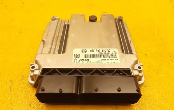 Volkswagen Multivan T5 Engine control unit/module 070906016DQ 9824311280