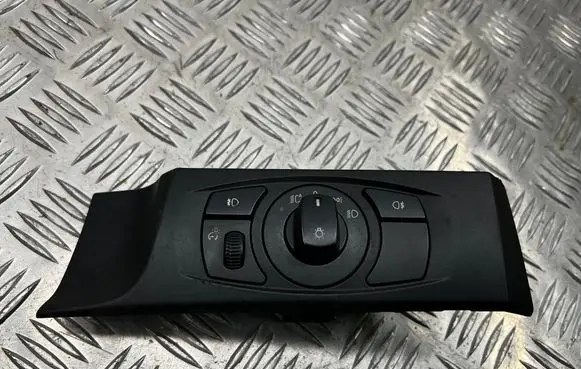 BMW 5 E60 E61 Light switch 6953733 014807 33290503