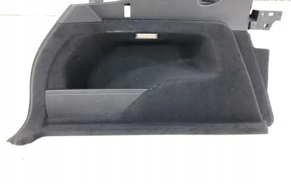 Volkswagen Touareg II Trunk/boot side trim panel 7P6863819A