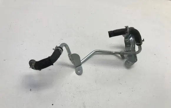 Toyota RAV 4 (XA50) Engine coolant pipe/hose