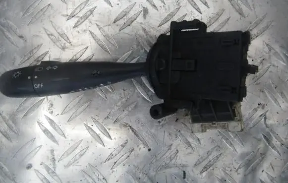 Toyota Yaris Indicator stalk 1736481