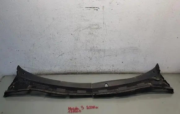 Mazda 3 I Wiper trim