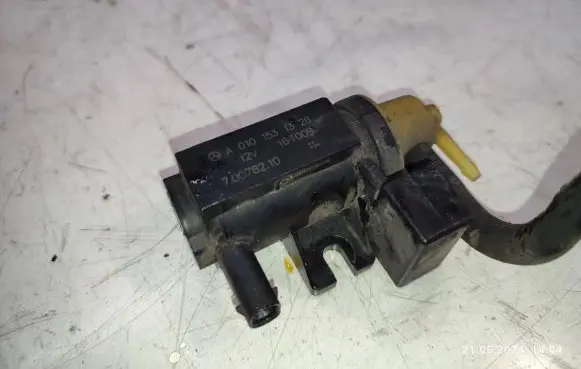 Mercedes-Benz C W205 Turbo solenoid valve A0101531328
