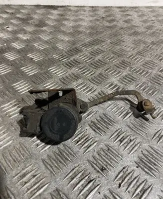 Mercedes-Benz E W210 Front height sensor lever 0105427517