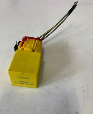 Peugeot 607 Hazard warning light relay 9638603580