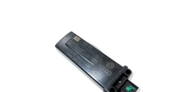 Audi A8 S8 D3 4E Tire pressure sensor 4E0907277