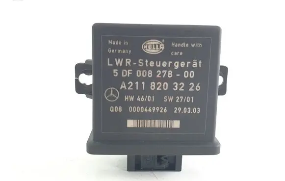 Mercedes-Benz E W211 Light module LCM A2118203226 5DF00827800
