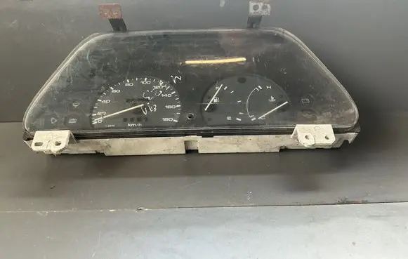 Mazda 323 Speedometer (instrument cluster)