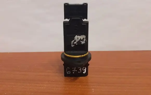 Mercedes-Benz C W203 Mass air flow meter 72268400 6739