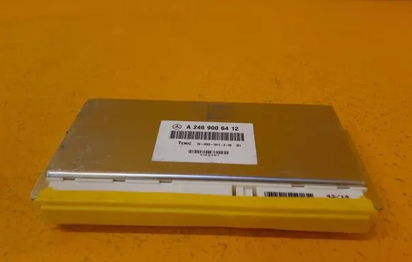 Mercedes-Benz B W246 W242 Air suspension control unit module (rear) A2469006412