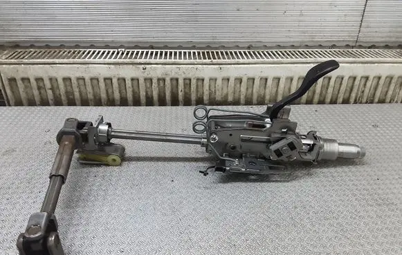 Volkswagen Fox Steering wheel axle 5Z1419501
