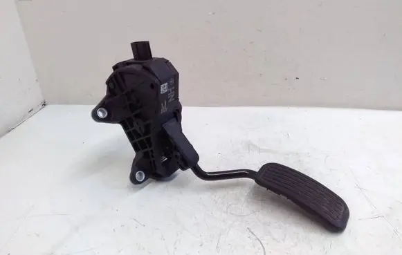 Toyota Prius (XW50) Accelerator throttle pedal 7811002190 18274A2 22326658580