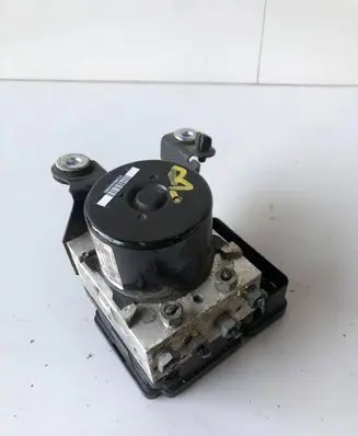Volvo V70 ABS Pump 30681619 10061336881