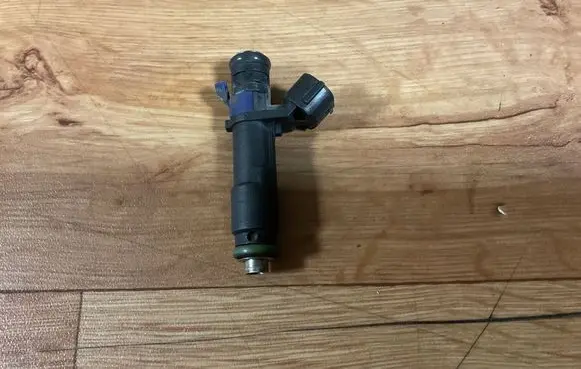 Fuel injector