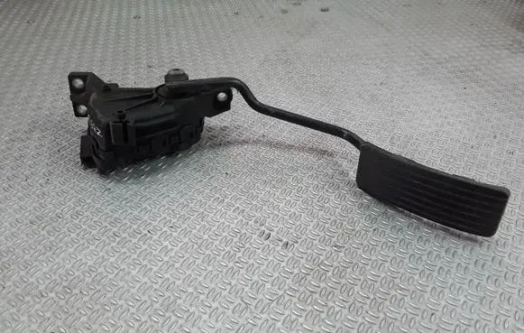Mitsubishi Space Star Accelerator throttle pedal 30865642 M865642