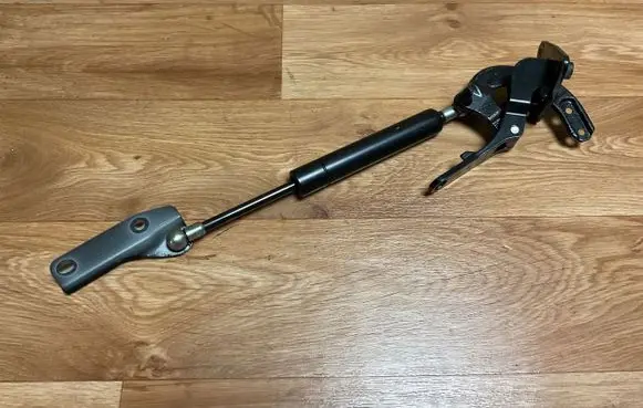 Volvo V70 Tailgate/trunk strut/damper 30674494