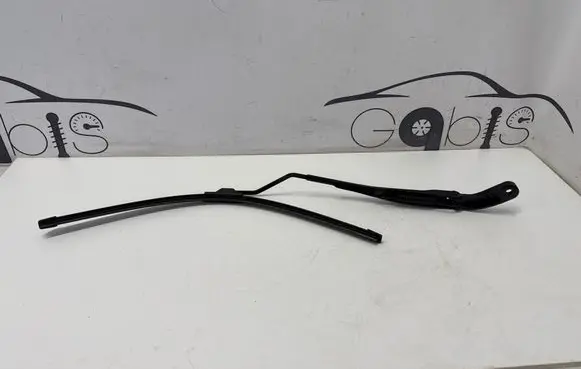 Dodge RAM Windshield/front glass wiper blade P68338924AA