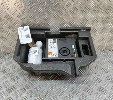 Audi A5 Tire air pump compressor 8W0012169K 8P0012615G