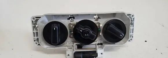 Suzuki Ignis Climate control unit T0107
