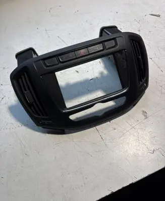 Opel Zafira C Radio/GPS head unit trim 39069281 15581PA 332910517
