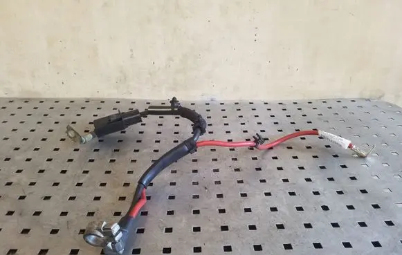 Volkswagen PASSAT B8 Positive cable (battery) 5Q0971228K