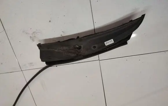 Wiper trim