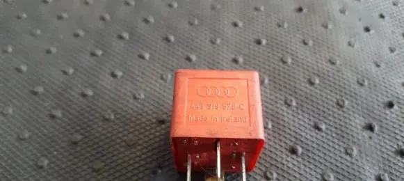 Audi A4 S4 B5 8D Other relay 443919578C 899519000