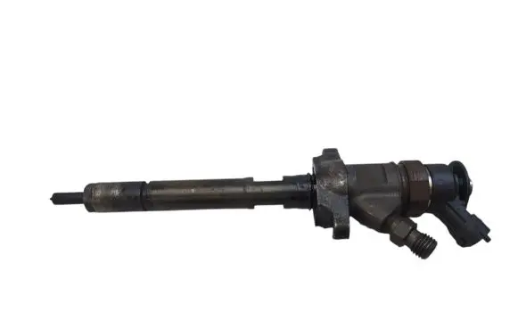 Fuel injector