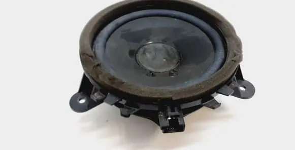 Volvo V70 Front door speaker 30657445