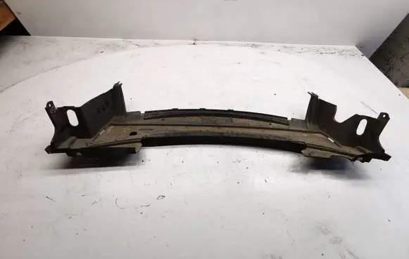 Volvo V70 Front bumper skid plate/under tray 30744084