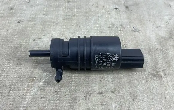 BMW 5 F10 F11 Windscreen/windshield washer pump 6934160