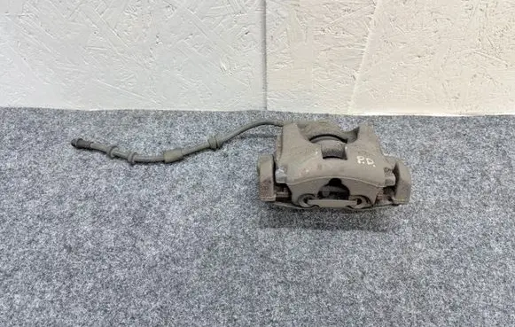 Volvo V60 Front brake caliper 