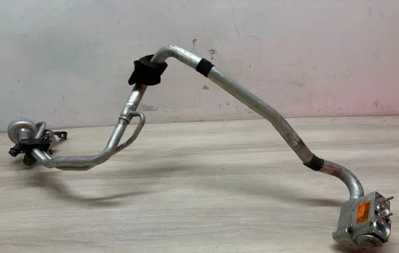 Volvo S90, V90 Air conditioning (A/C) pipe/hose 31404338