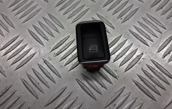 Mercedes-Benz C W204 Electric window control switch A2048700451