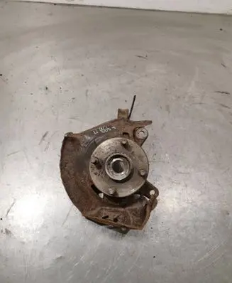 Toyota Yaris Front wheel hub spindle knuckle