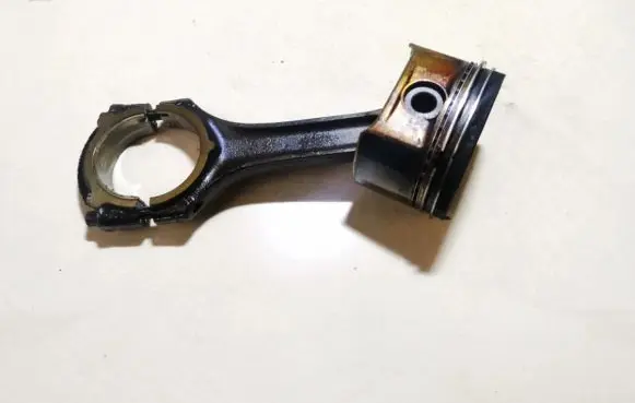Mercedes-Benz C W203 Piston with connecting rod