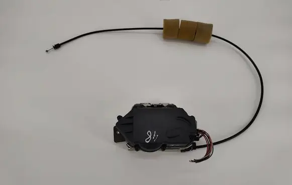 Mercedes-Benz GL X164 Tailgate/trunk/boot lock/catch/latch A1647400735 1354249 308111