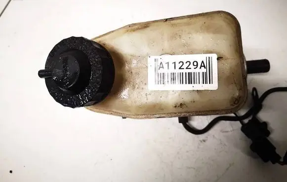 KIA Sorento Brake fluid reservoir