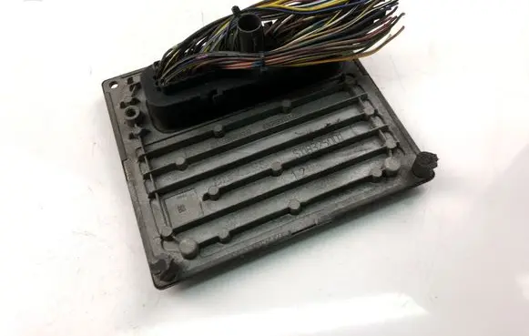 Ford Fiesta Engine control unit/module 4S6112A650DA