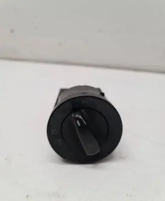Volkswagen PASSAT B5.5 Light switch 052031